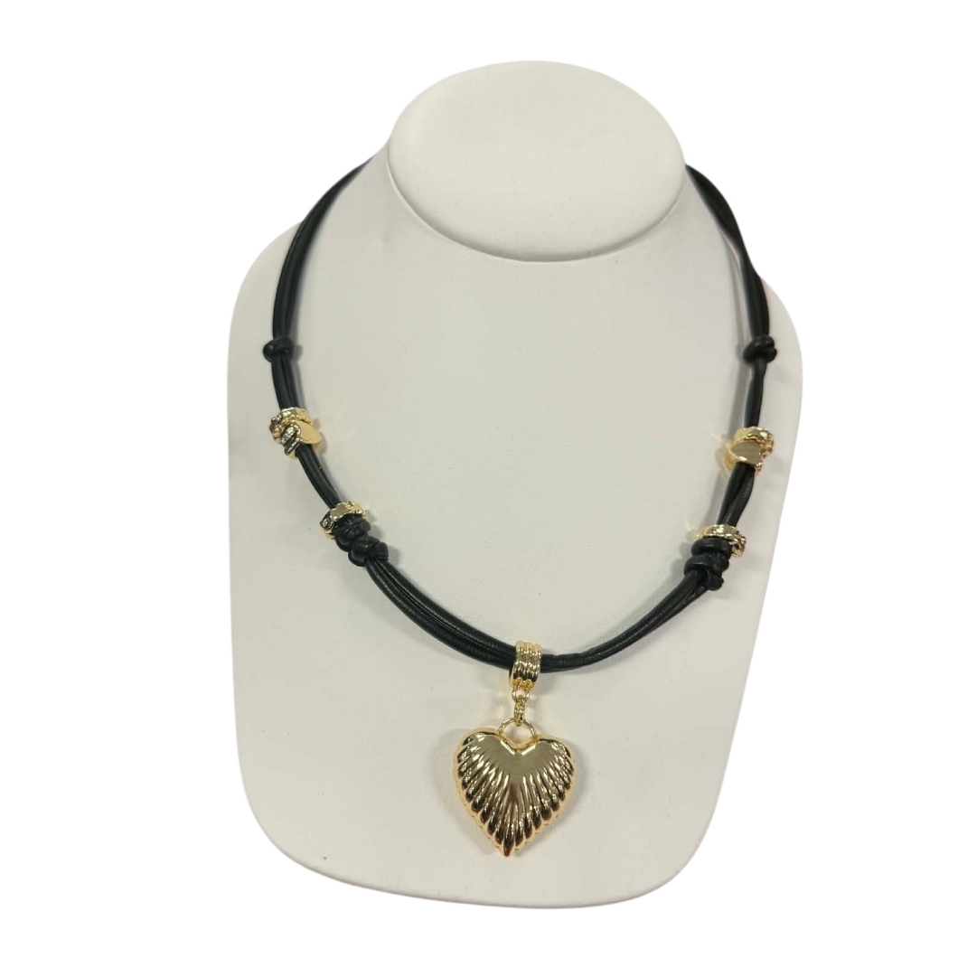 Gemelli Gold Heart Pendant Necklace Nwt 25$